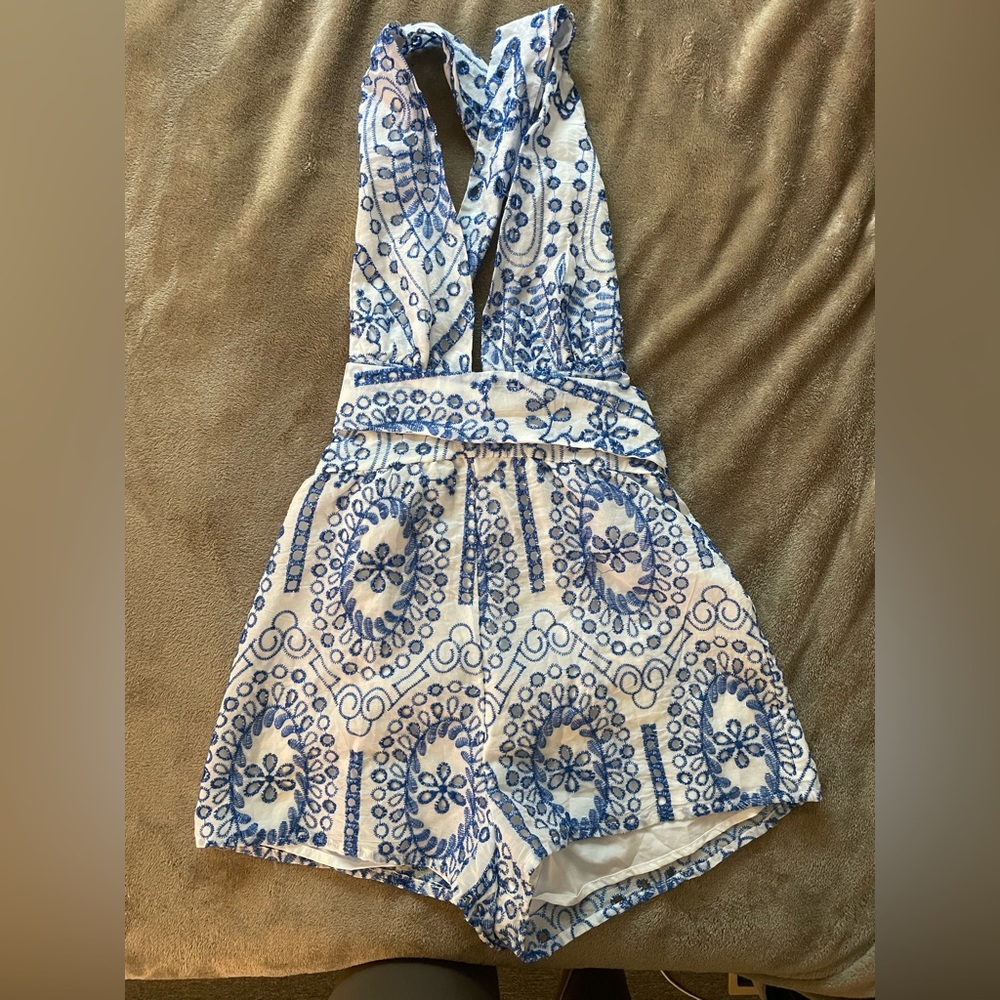 SHEIN Criss-cross Tie Backless Schiffy Romper